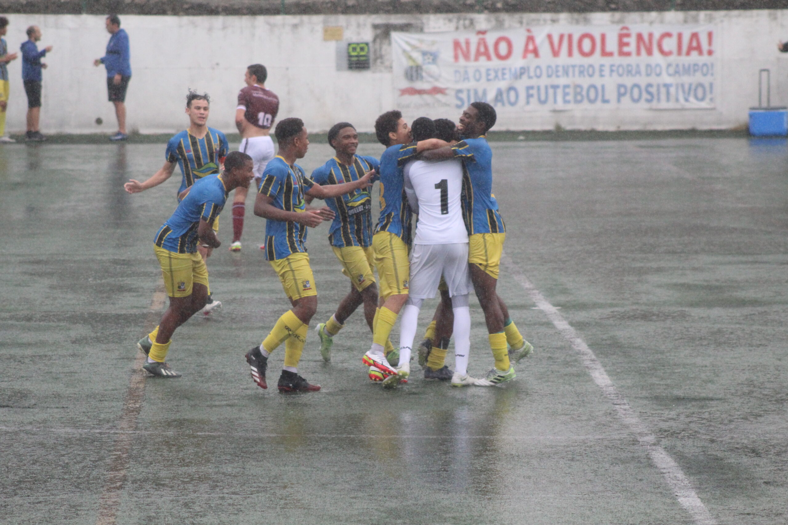 Juniores  4-0 Oriental Lisboa